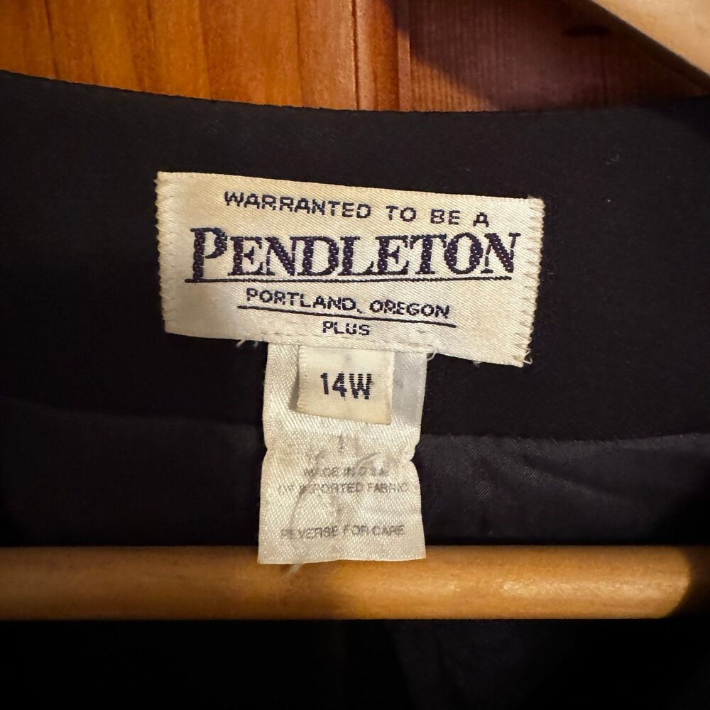 Woman's Pendleton Black Blazer 14w [Clothing 359] View 2
